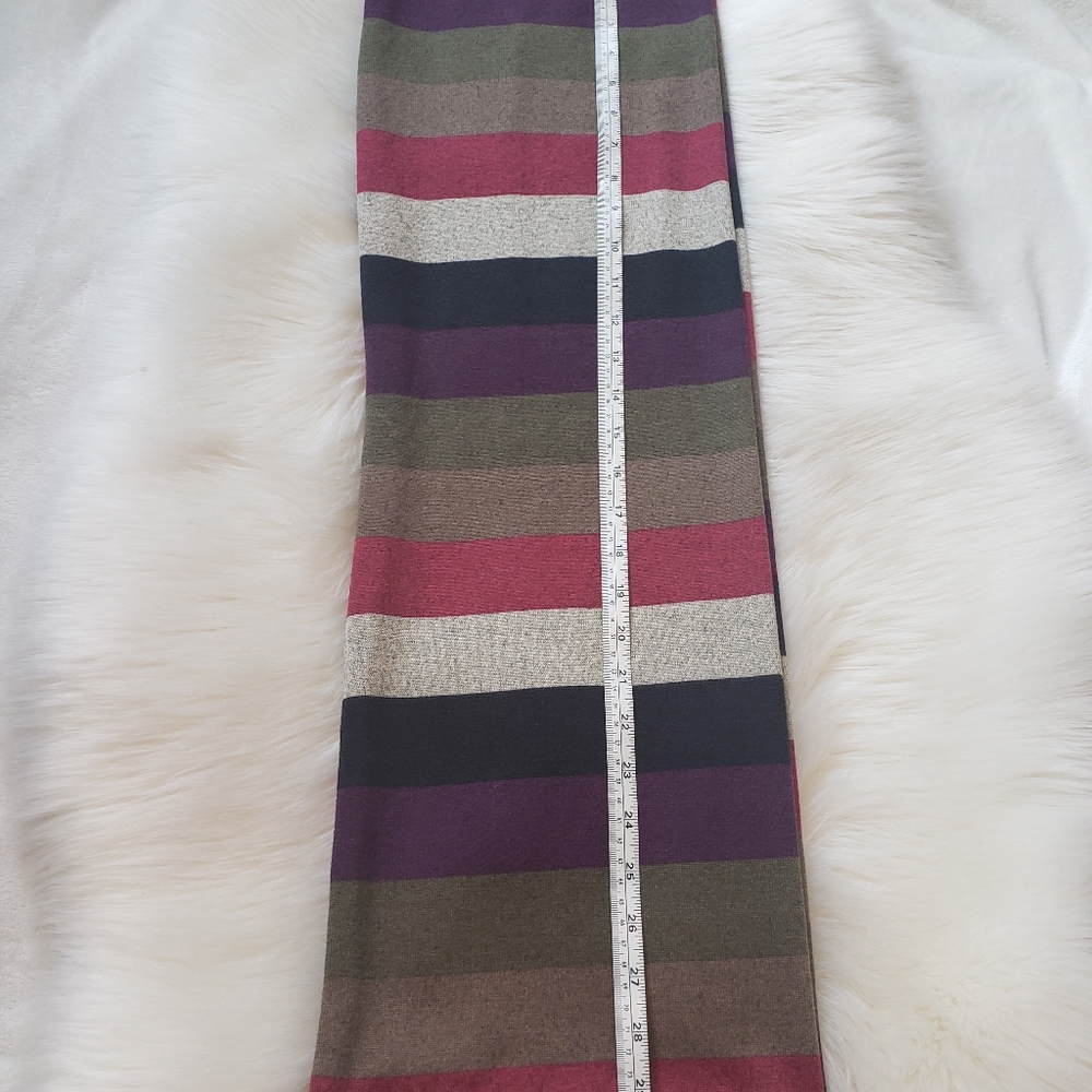 Infinity Striped Scarf - Picture 4 of 8